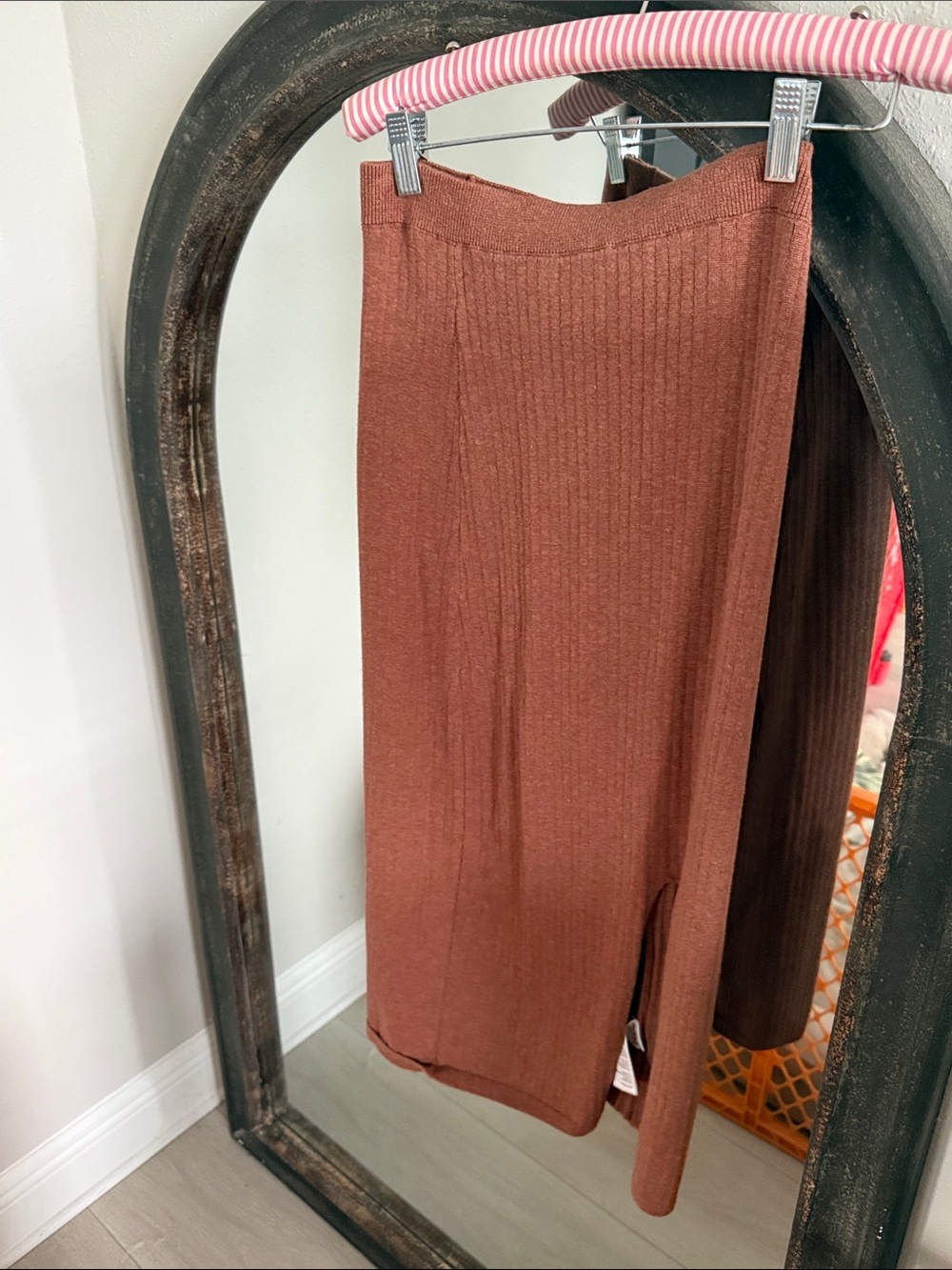 NWOT Free People MIDI Sweater Tan/Brown Skirt- Small